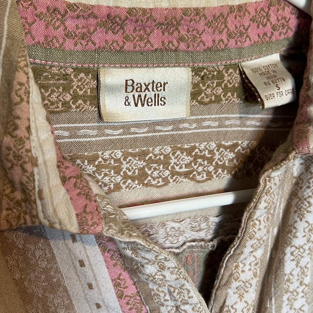 Baxter & Wells Button-Up Blouse Size Small - Picture 6 of 6